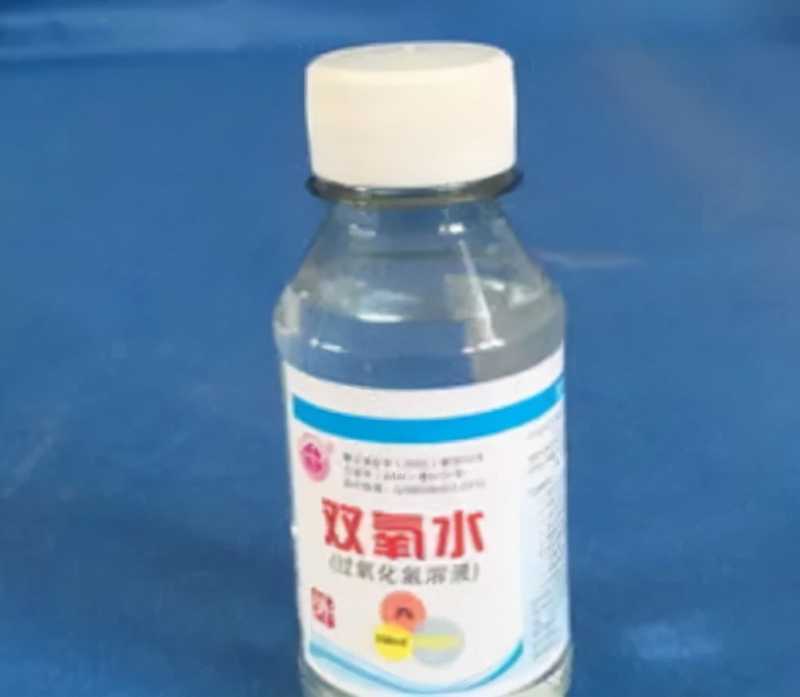 手机壳发黄怎么清洗变白(手机壳用久变黄别急着扔)