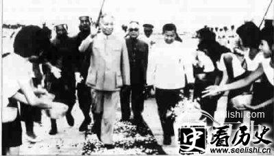 改革开放探索者袁庚去世 破刺杀刘少奇案
