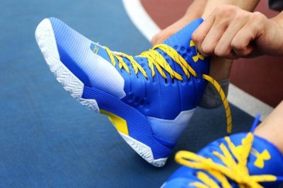 ​金丝蚕衣｜UA Curry 2.5 实战测评