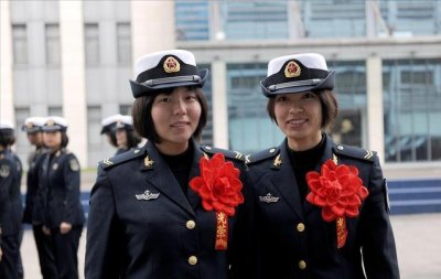 ​大学生直招士官入伍，主要有2点弊端和4大优势，望周知