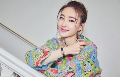 ​当时乔振宇和王丽坤恋爱8年，可转头却娶了认识不到4个月的王倩一
