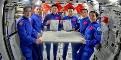 ​解放军航天员大队航天员，军衔为何有空军也有陆军
