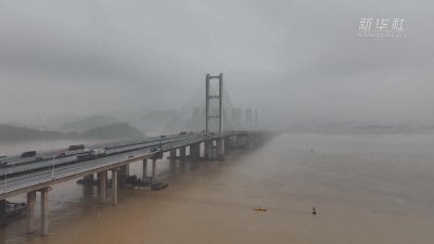 ​惊魂九江大桥：横跨17载，两起惨烈事故中的同一个主角