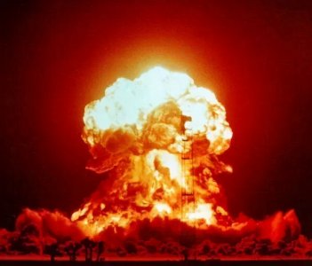 ​不仅仅为催促日本投降：美国当年核爆日本，背后有什么深层原因？