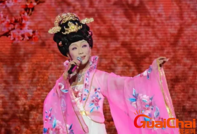 ​从乞丐到贵妃的李玉刚-如今成中国骄傲