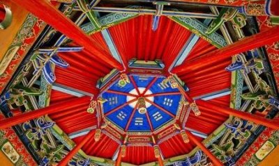​诸葛亮当初为什么帮助刘备