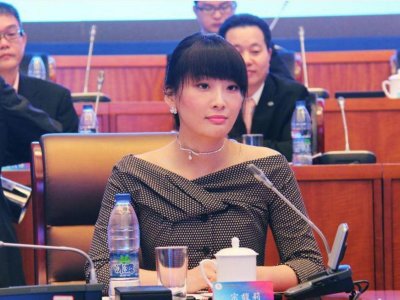 ​长相甜美的女富婆也愁嫁？宗馥莉坐拥千亿资产，39岁却还是单身