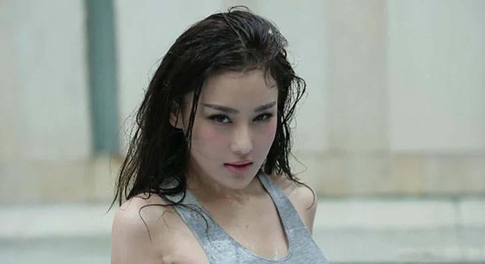张馨予李晨为何分手?高调结婚后的她,7个字说出分手原因!