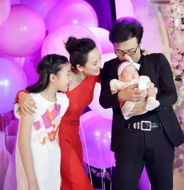 章子怡三重门事件是什么（对待婚姻的态度真不错）