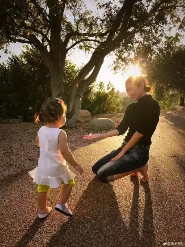 章子怡三重门事件是什么（对待婚姻的态度真不错）