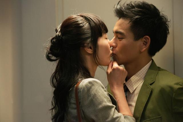 白百合一指弹指什么意思（“京圈太子妃”白百何缤纷人生）