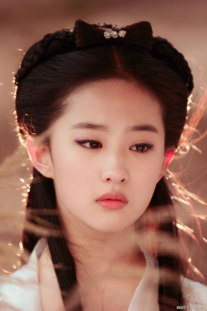 陈金飞毁了杨采钰（7年后看陈金飞力捧的女星）