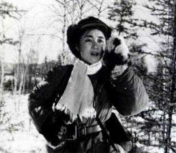 ​演员师伟个人资料简介：在《林海雪原》中扮演的“小白鸽”一角，圈粉了无数人