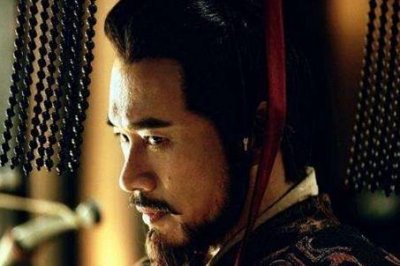 ​赤壁之战中，曹操收到的来自孙权的信，上面的内容是什么？