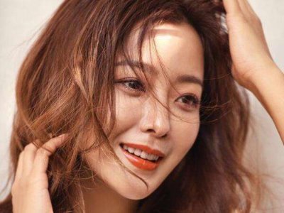 ​金喜善整容前后（金喜善到底有没有整容）