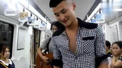 韩红拆穿流浪歌手真相(都有自己的工作在街头做些义演)(3)_