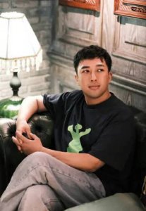 ​于正再发文辟谣周也王星越恋情传闻：只是好朋友
