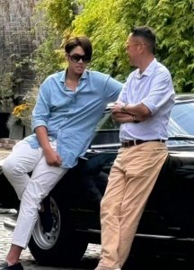 ​54岁李嘉欣“豪门朋友圈”曝光：身家十亿，假装幸福？