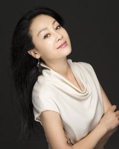 ​演员王姬丈夫是谁？为儿子的病深感自责提离婚，几乎耗光了积蓄