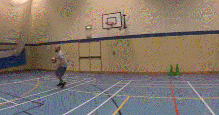 篮球跳步犯规吗,篮球跳步和走步的区别是什么-