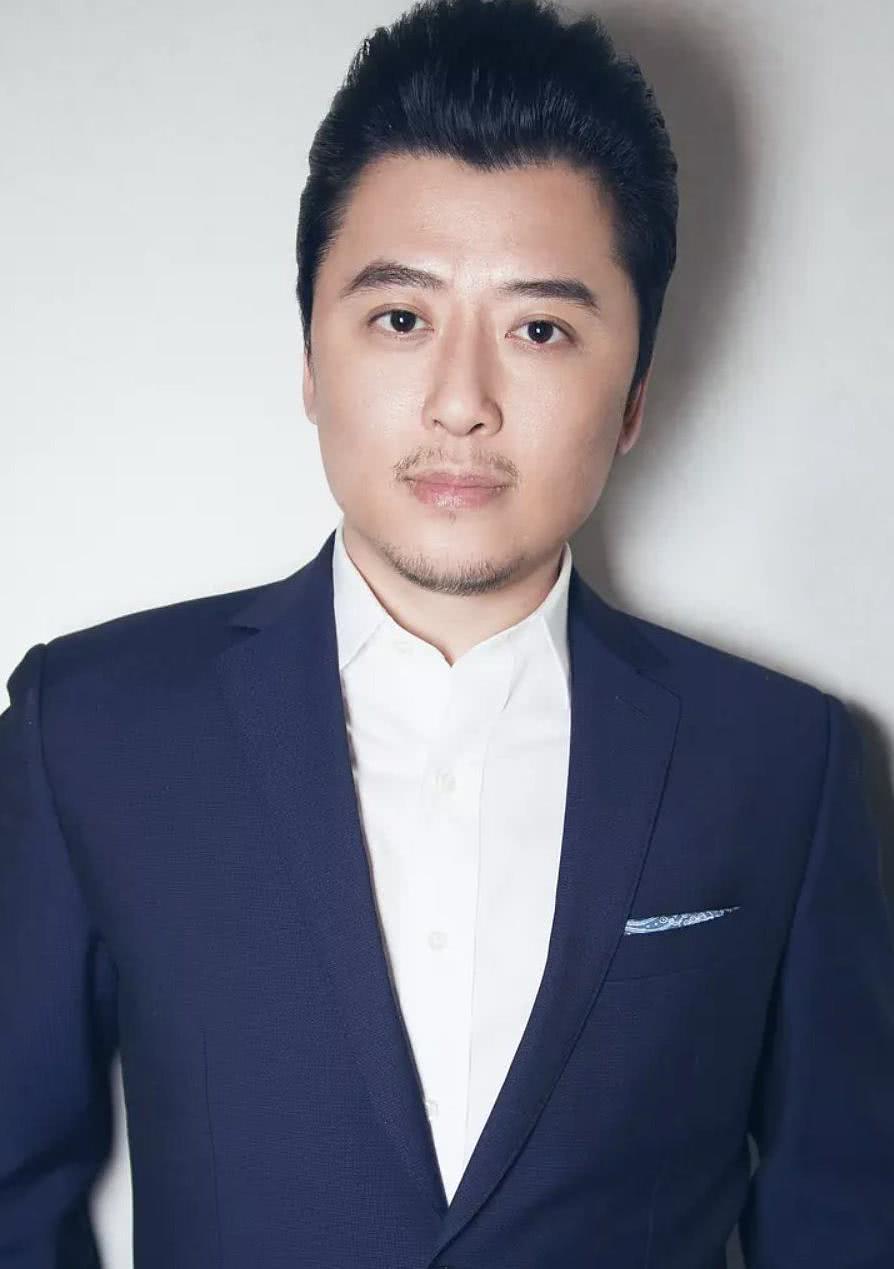 邹东孝个人资料写真作品