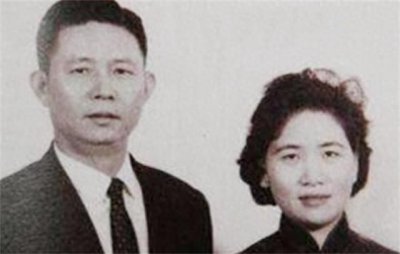 杨娇:19岁嫁老板成二房,50岁带3千元赴美,和首富丈夫分居至死