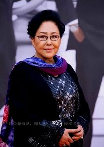 斯琴高娃:三婚丈夫陈亮声去世1年,她的选择令人泪目