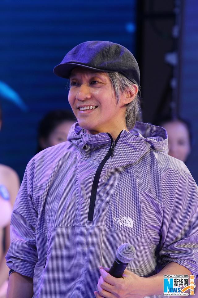 周星驰颁奖嘉宾最新(周星驰低调亮相美人鱼选角决赛)(12)