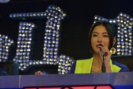 周星驰颁奖嘉宾最新(周星驰低调亮相美人鱼选角决赛)(34)