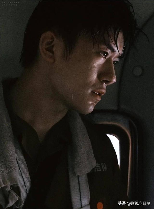 易烊千玺首个破百亿的00后影人(最年轻的百亿影星)(5)