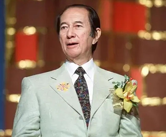 原配患结肠炎,何鸿燊:不想一辈子当和尚,迎娶14岁的二太蓝琼缨