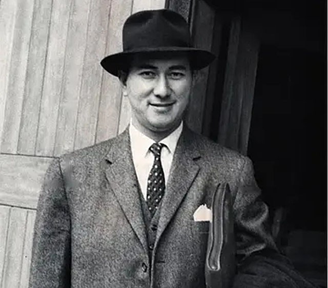 原配患结肠炎,何鸿燊:不想一辈子当和尚,迎娶14岁的二太蓝琼缨