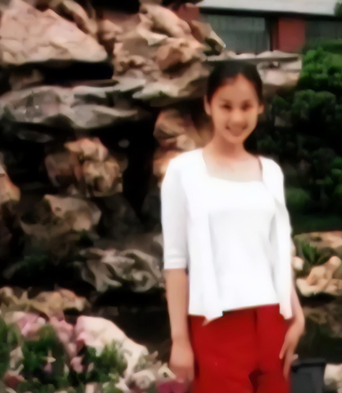 隐藏身份八年，一年两亿零花钱的黄圣依，故事远比你想的精彩