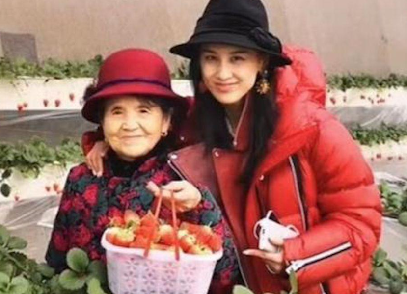 隐藏身份八年，一年两亿零花钱的黄圣依，故事远比你想的精彩