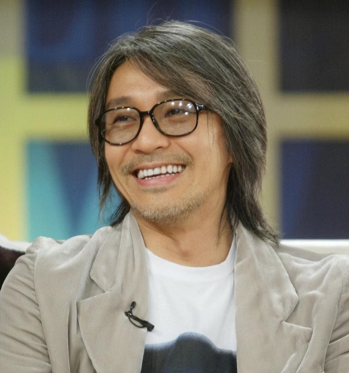 隐藏身份八年，一年两亿零花钱的黄圣依，故事远比你想的精彩