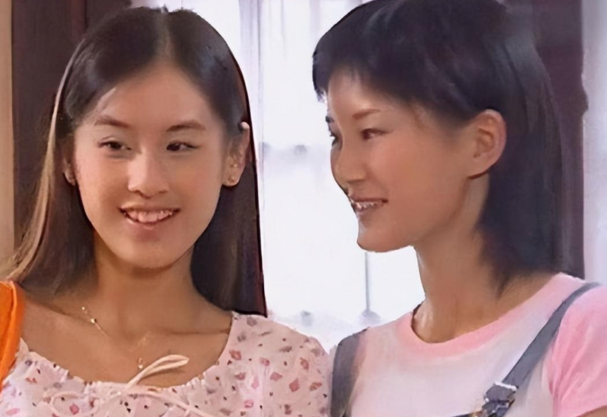 隐藏身份八年，一年两亿零花钱的黄圣依，故事远比你想的精彩