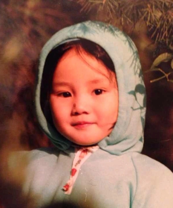 沦落成柜姐？曾经红极一时的“兔子精”楼安琪，现在怎样了？