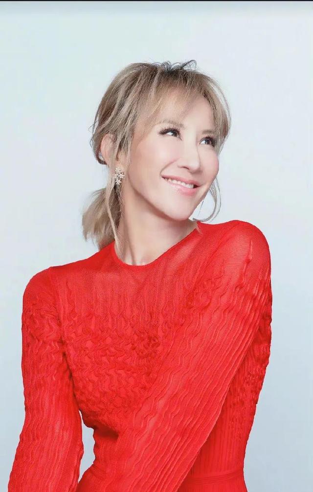 李玟婚姻近况（李玟嫁给大16岁富商）(12)