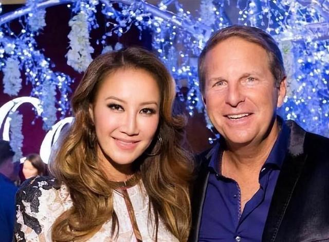 李玟婚姻近况（李玟嫁给大16岁富商）(7)