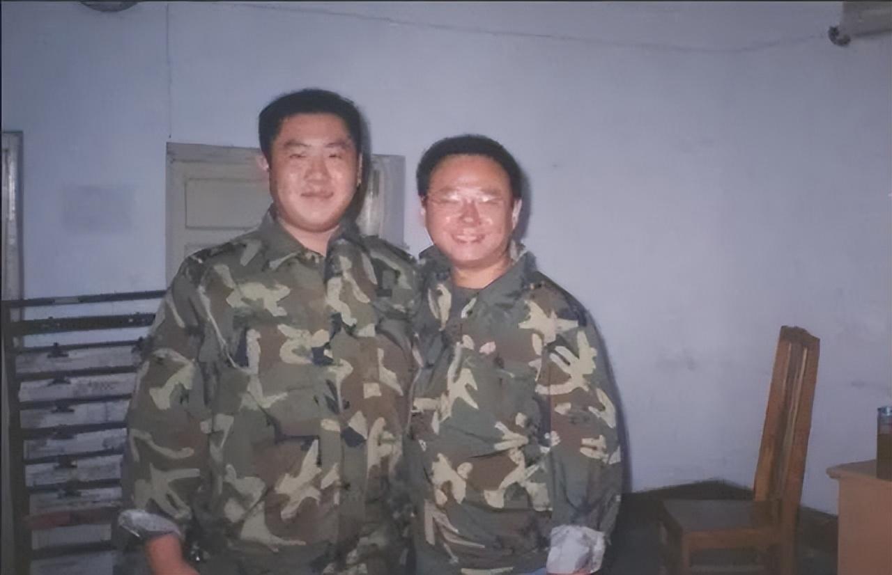 0登春晚的演员邵峰，和病重的妻子共患难，相爱至今无绯闻