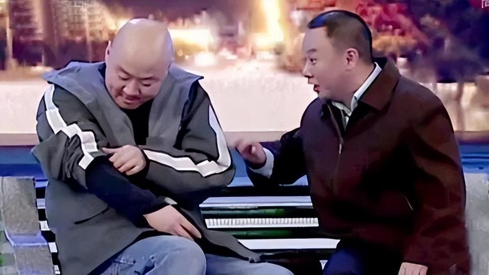 0登春晚的演员邵峰，和病重的妻子共患难，相爱至今无绯闻