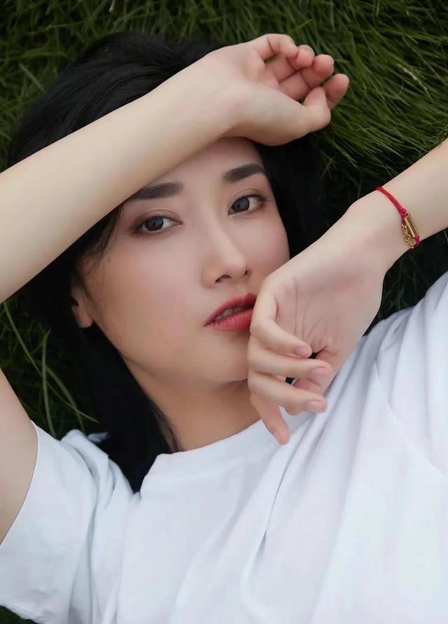 陈剑月说侯长荣长得帅（娶小5岁的陈剑月）(8)