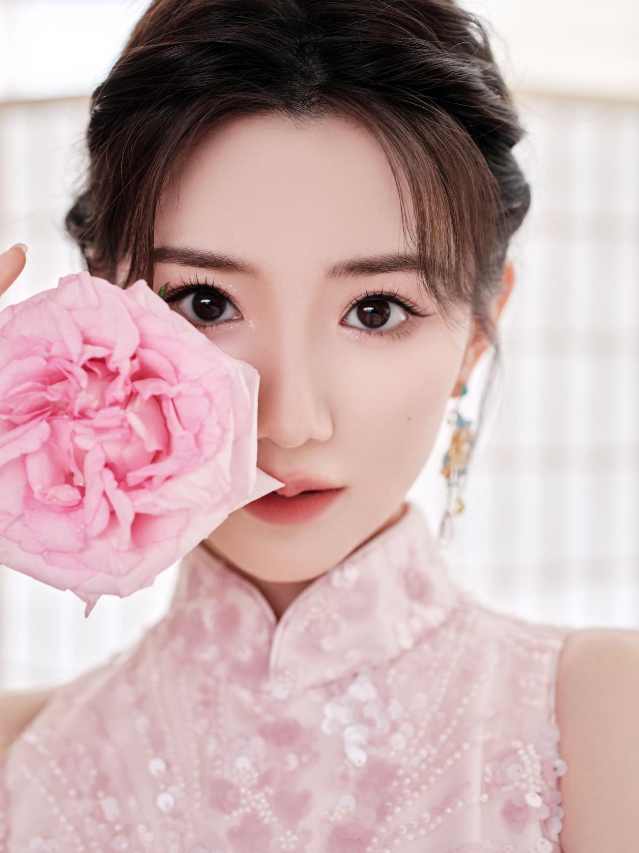 5岁仍未婚单身《云襄传》主演毛晓彤，亲情、爱情有泪有屈辱