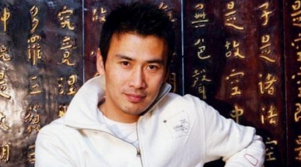 柳云龙妻子照片曝光 结婚生女二十多年隐藏的很好