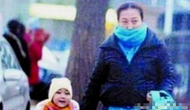 柳云龙妻子照片曝光 结婚生女二十多年隐藏的很好