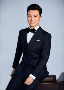 ​45岁任鲁豫官宣生子，生子原因惹人泪目，父亲离世是他最大遗憾