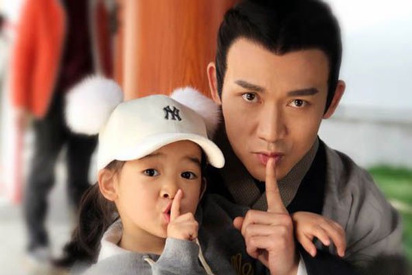 聂远现在片酬是多少 再婚娶个年轻漂亮的老婆就是好