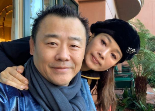 周立波老婆胡洁前夫，胡洁年轻时的(周立波现在妻子胡洁)