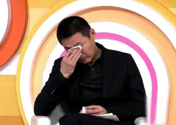 当红男星张子健：带着女儿再婚，怒砸继子电脑，现在过得怎样了？