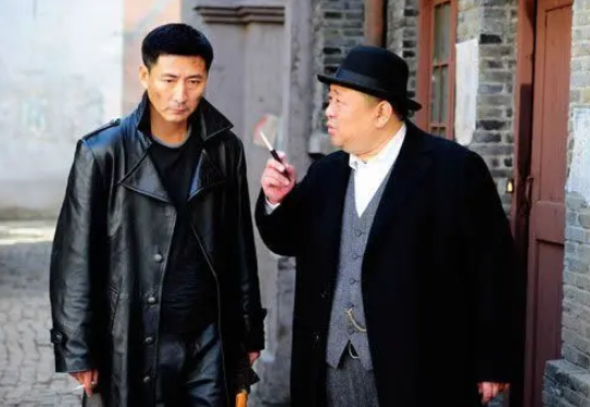 当红男星张子健：带着女儿再婚，怒砸继子电脑，现在过得怎样了？